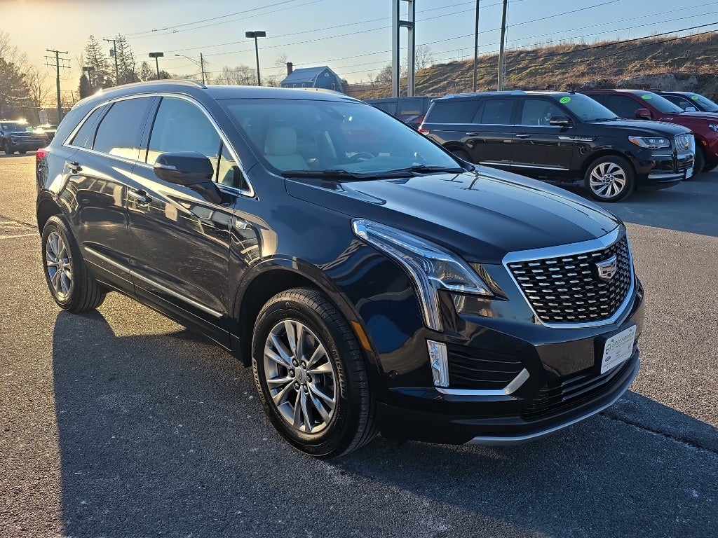 2022 Cadillac XT5 Premium Luxury