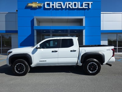 2024 Toyota Tacoma 4WD SR5