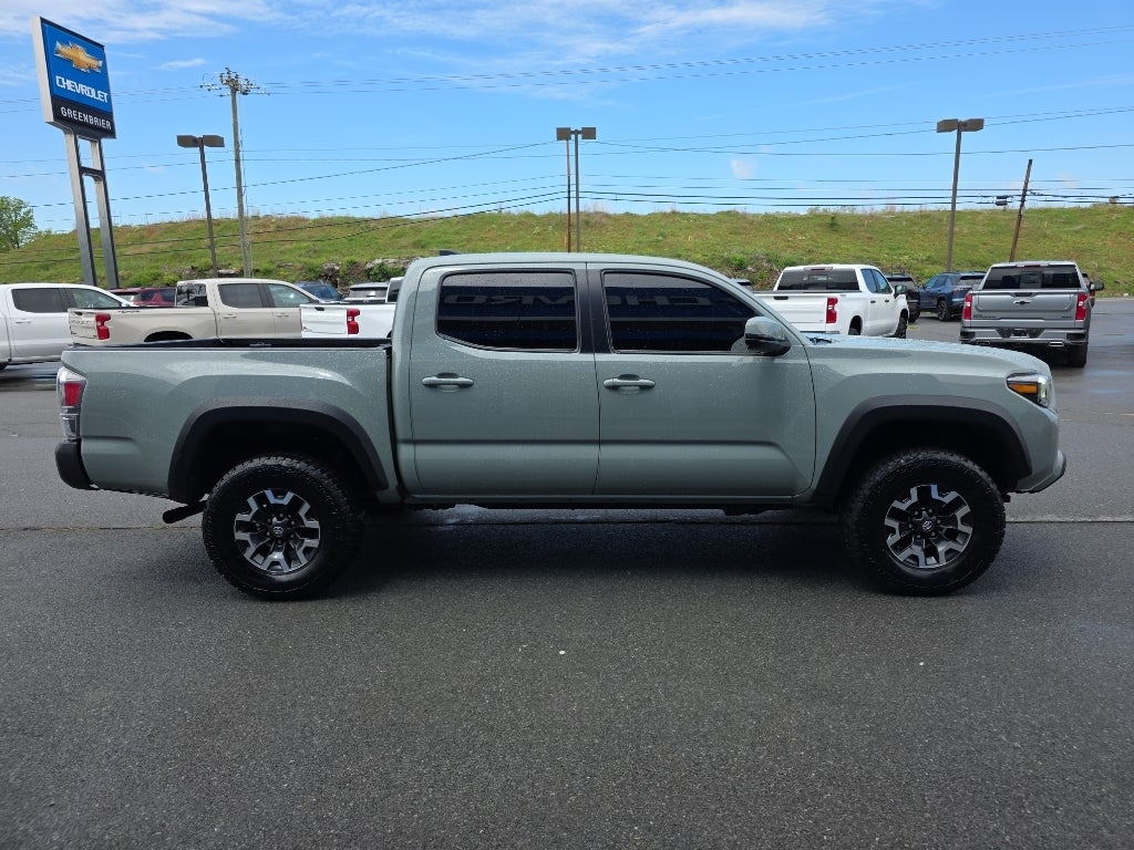 2022 Toyota Tacoma 4WD SR