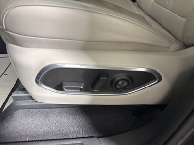 2023 Jeep Wagoneer L Base