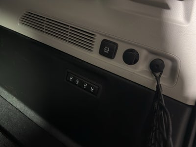 2023 Jeep Wagoneer L Base