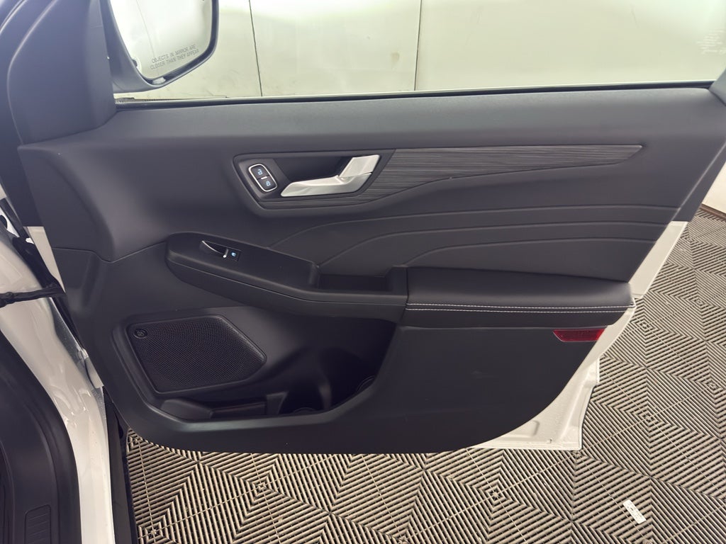 2026 Ford Escape Platinum