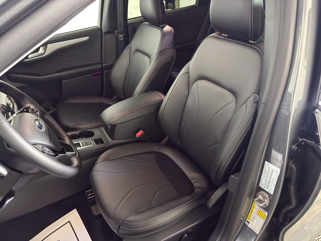 2026 Ford Escape Platinum