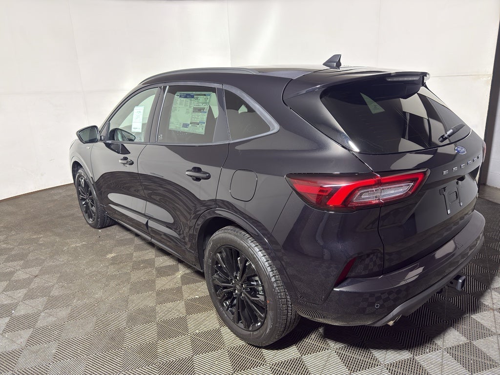 2026 Ford Escape ST-Line Elite