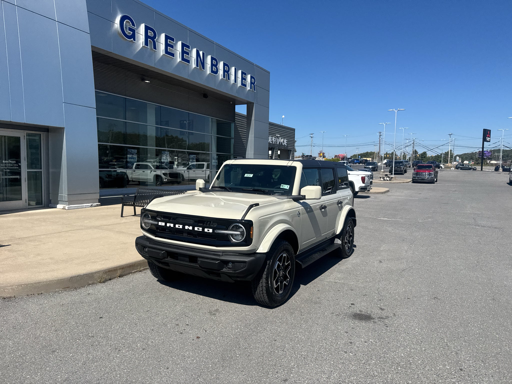 2026 Ford Bronco Outer Banks