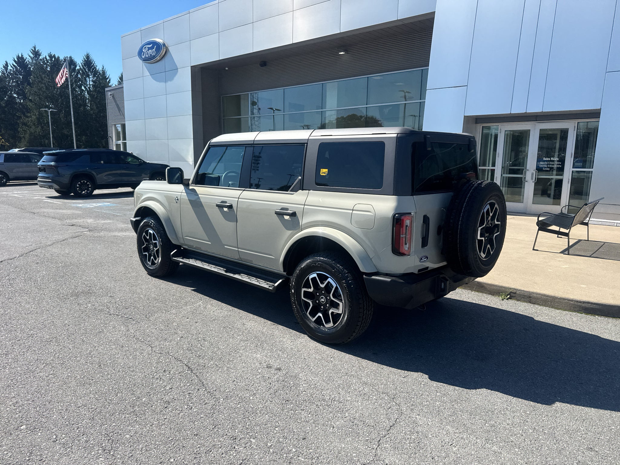2026 Ford Bronco Outer Banks