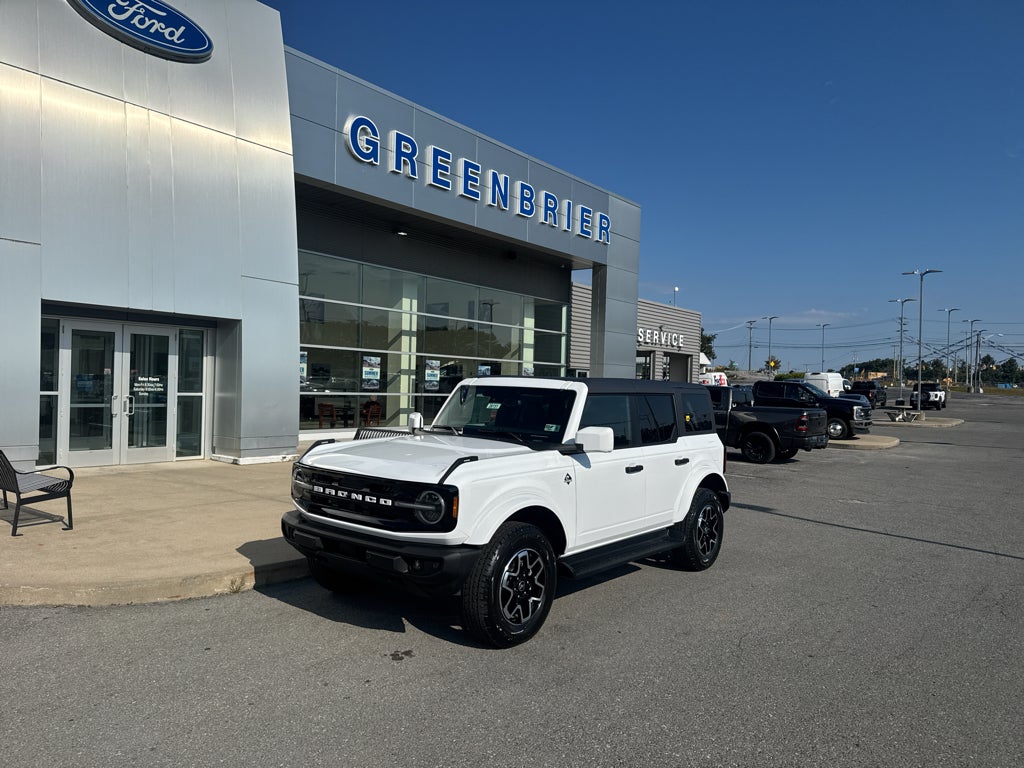 2026 Ford Bronco Outer Banks