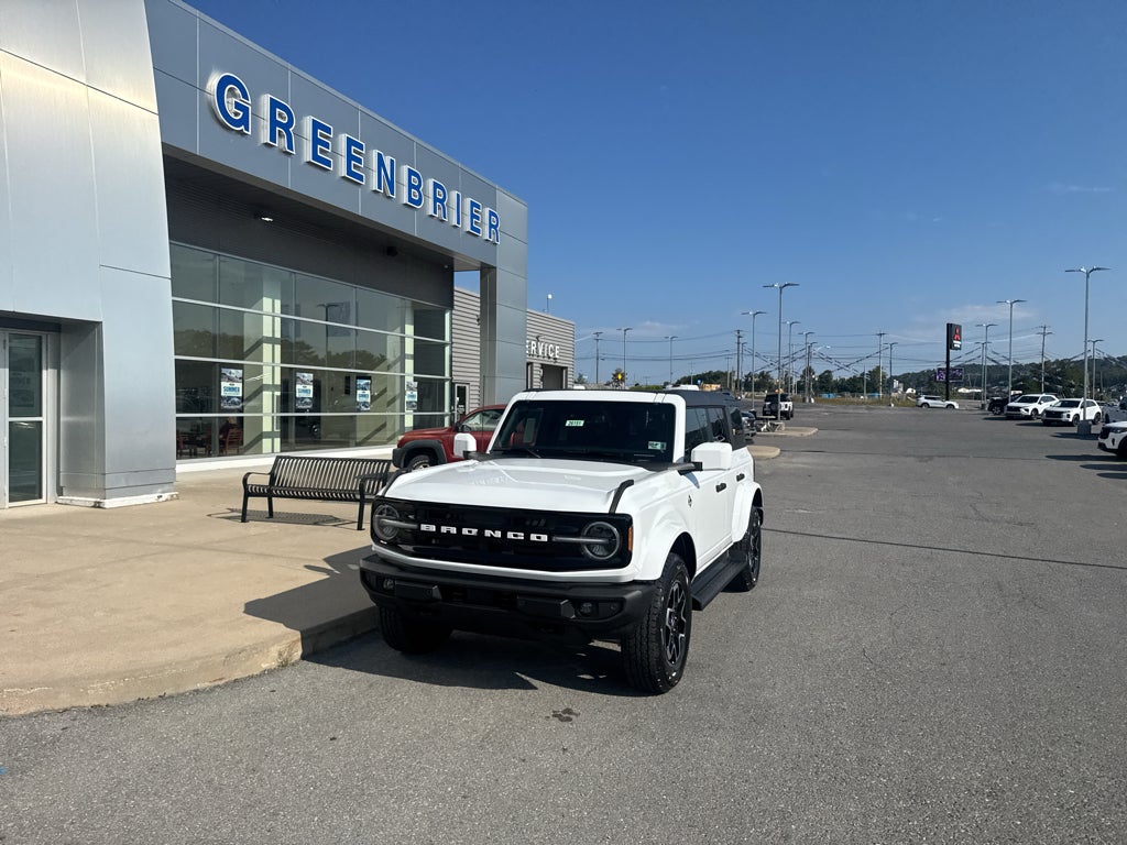 2026 Ford Bronco Outer Banks