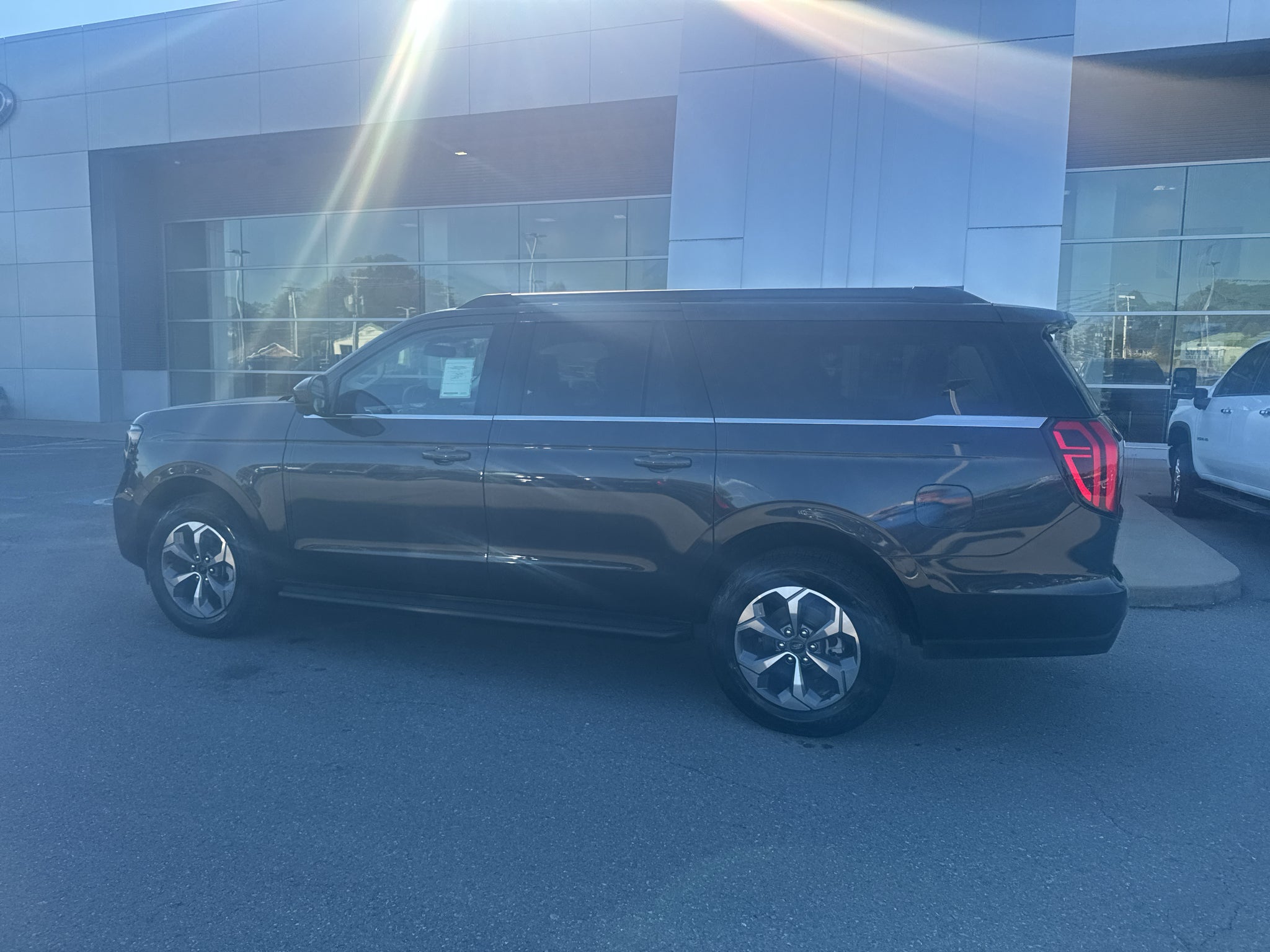 2027 Ford Expedition MAX Active
