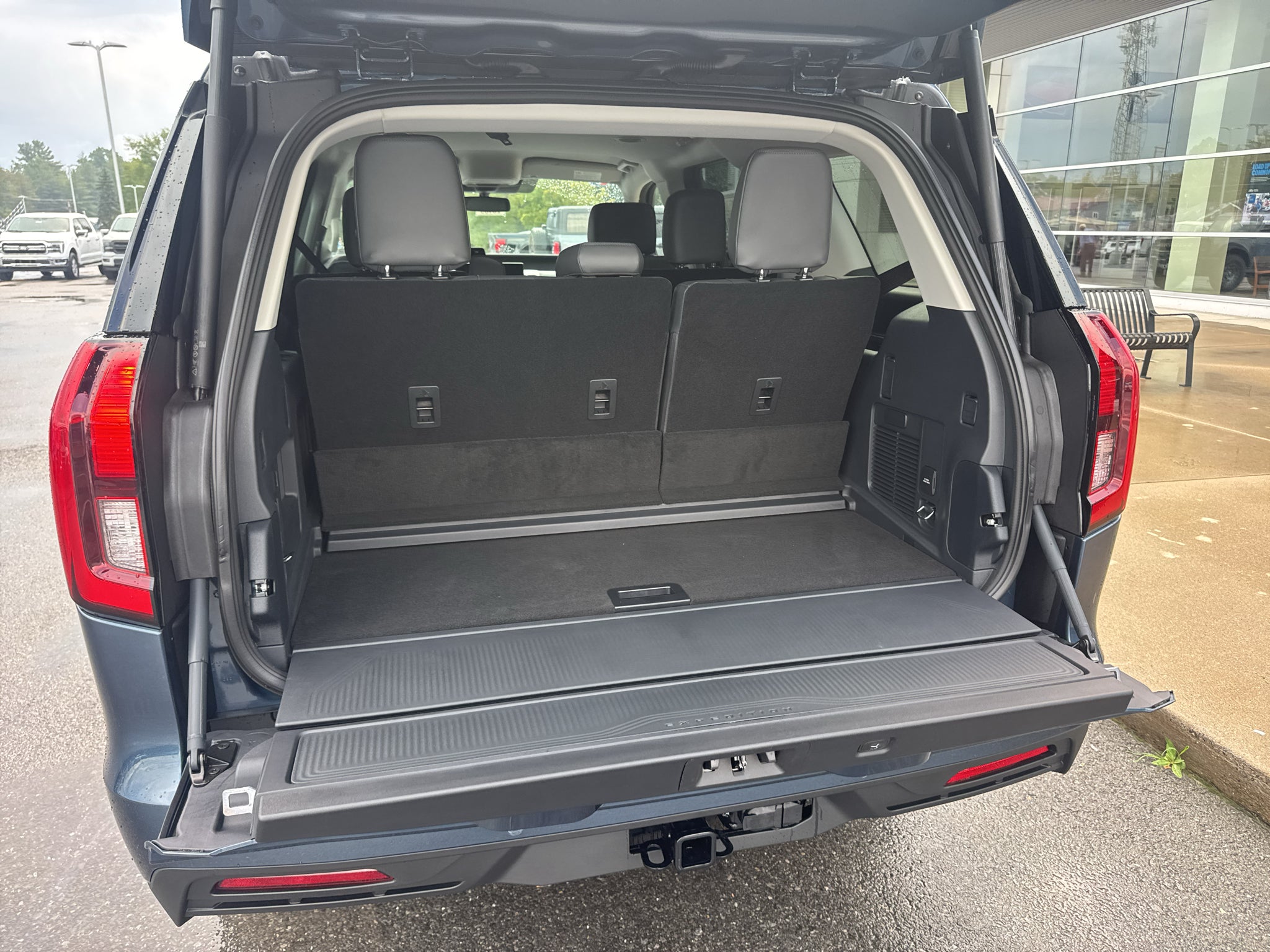 2027 Ford Expedition Active