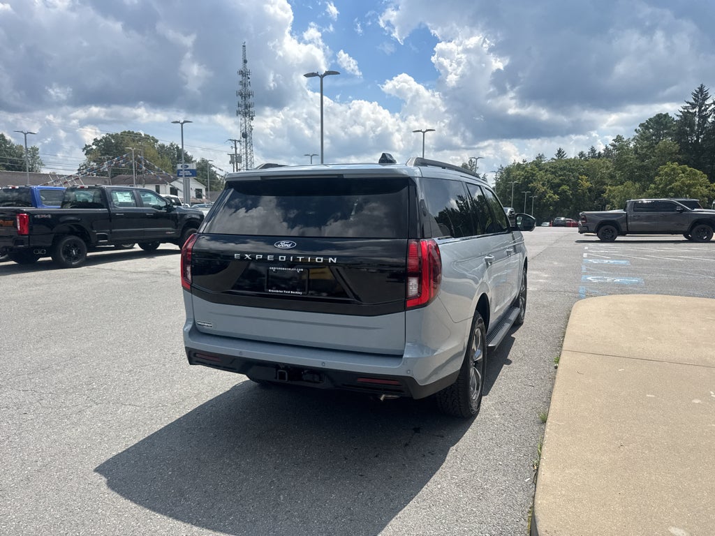2027 Ford Expedition Active