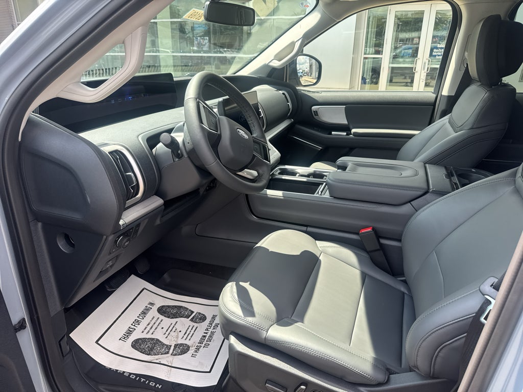 2027 Ford Expedition Active