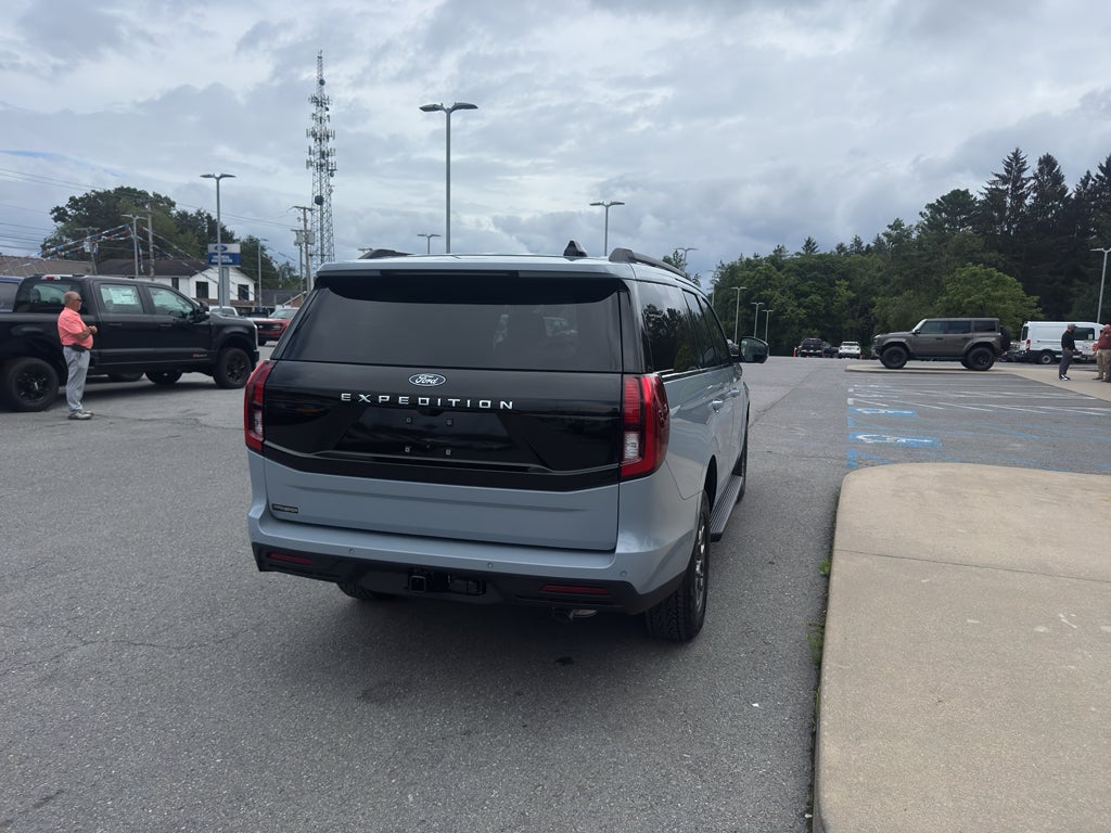 2027 Ford Expedition Active