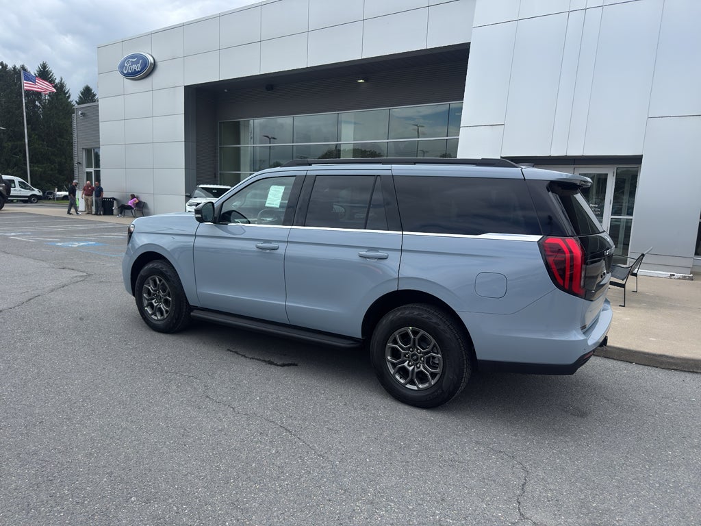 2027 Ford Expedition Active