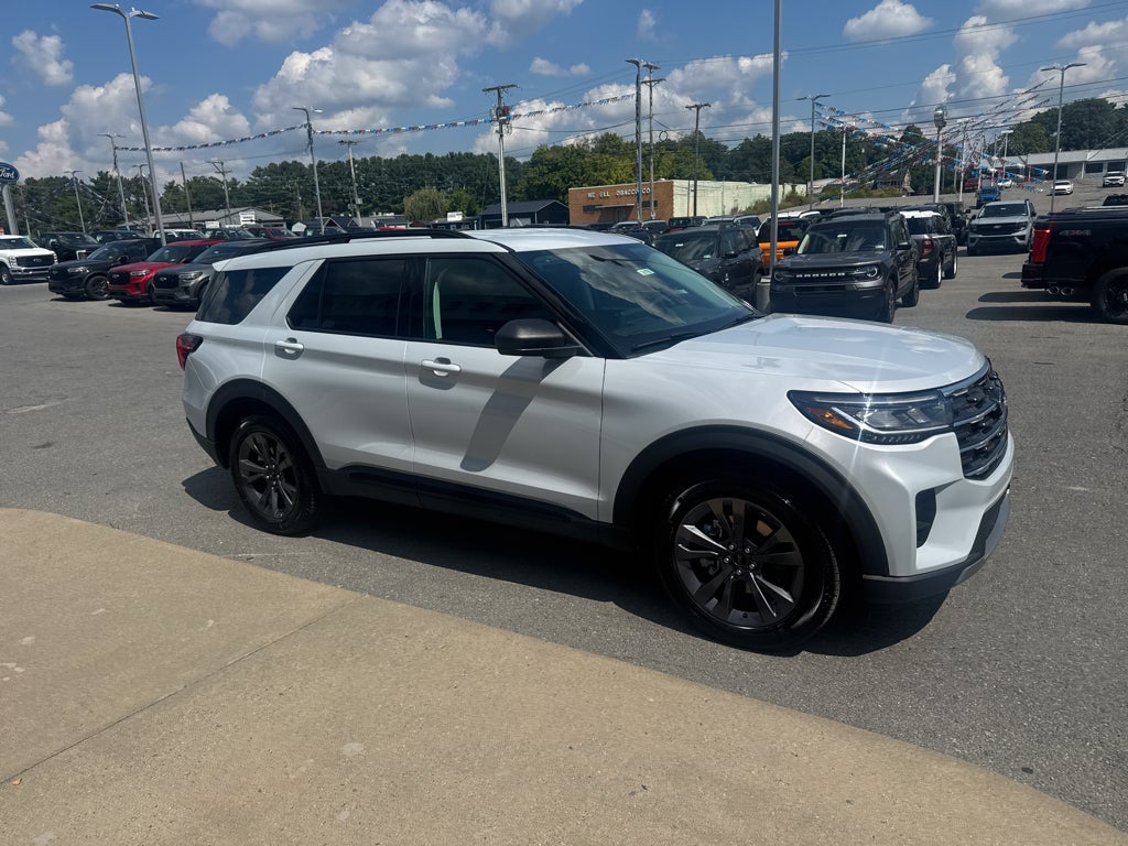 2026 Ford Explorer Active w/200A Pkg