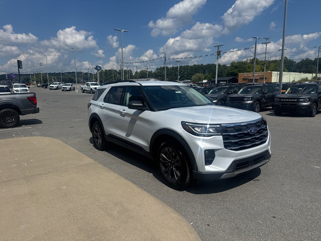 2026 Ford Explorer Active w/200A Pkg