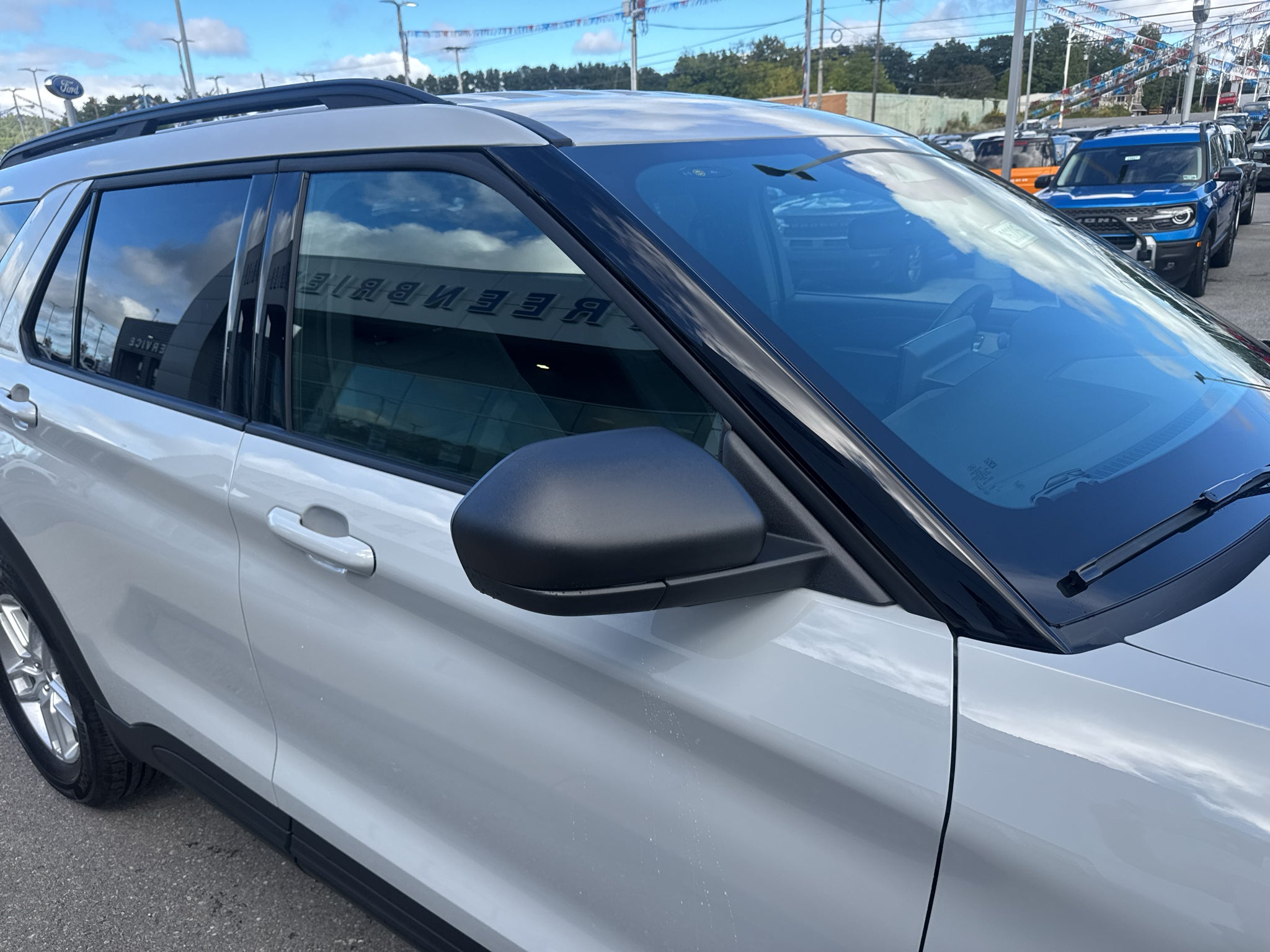 2027 Ford Explorer Active w/200A Pkg