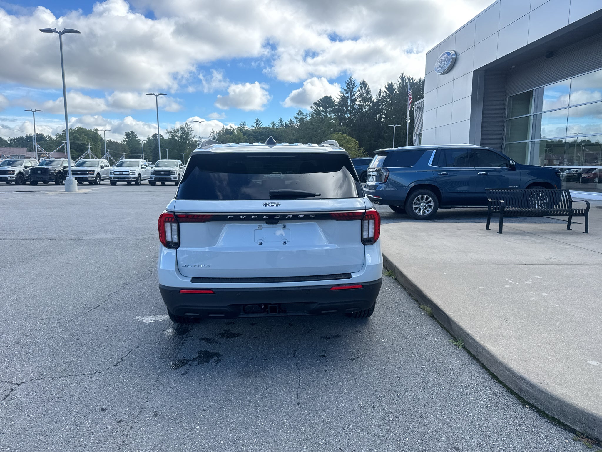 2027 Ford Explorer Active w/200A Pkg