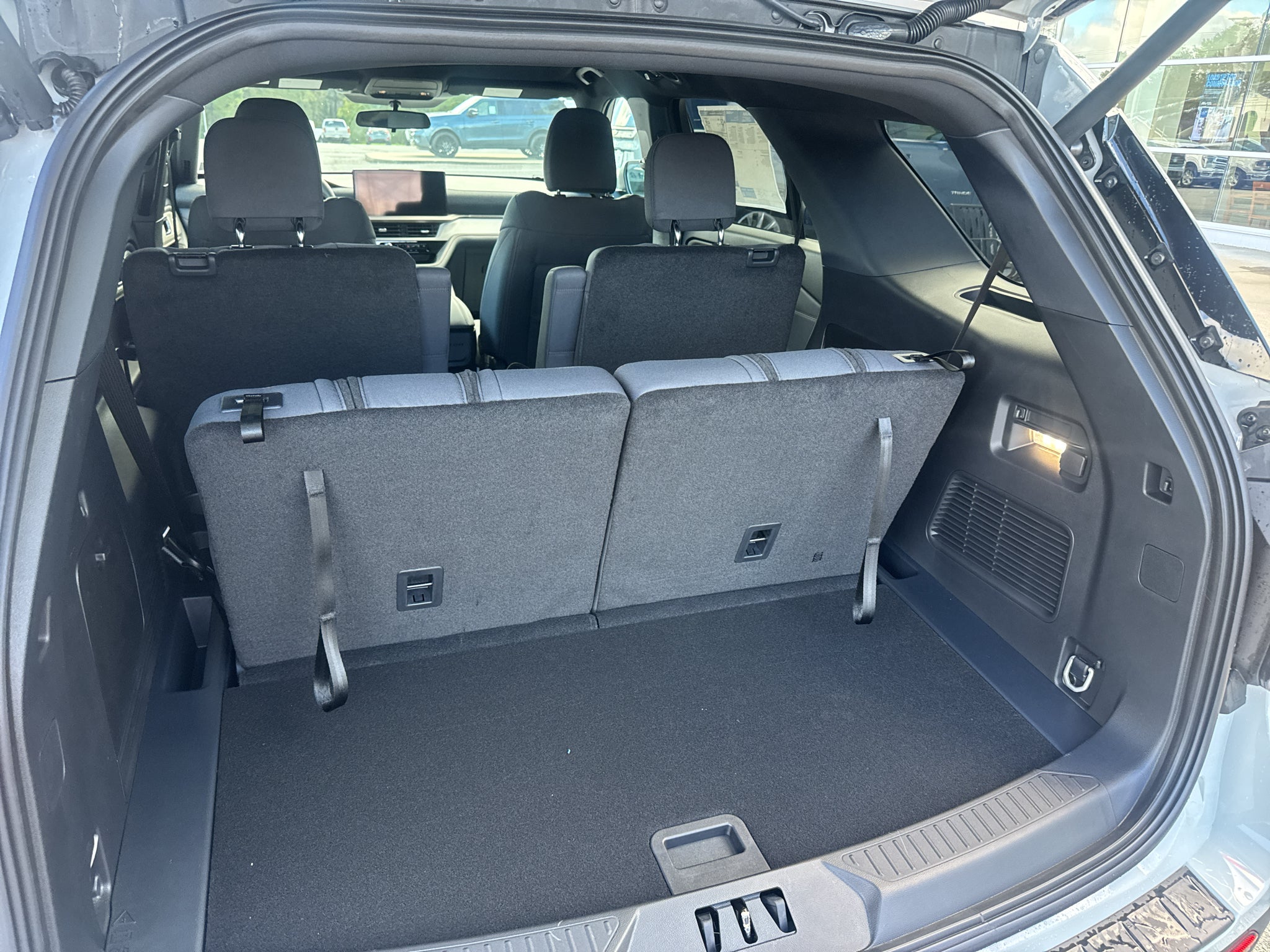 2027 Ford Explorer Active w/200A Pkg