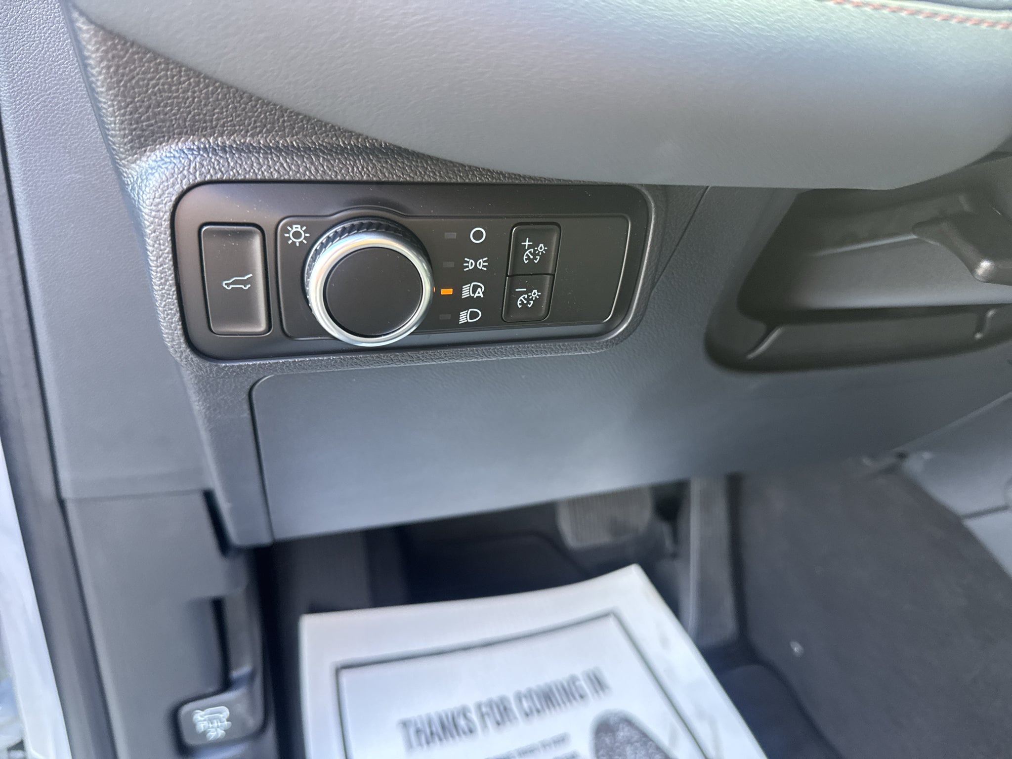 2027 Ford Explorer Active w/200A Pkg