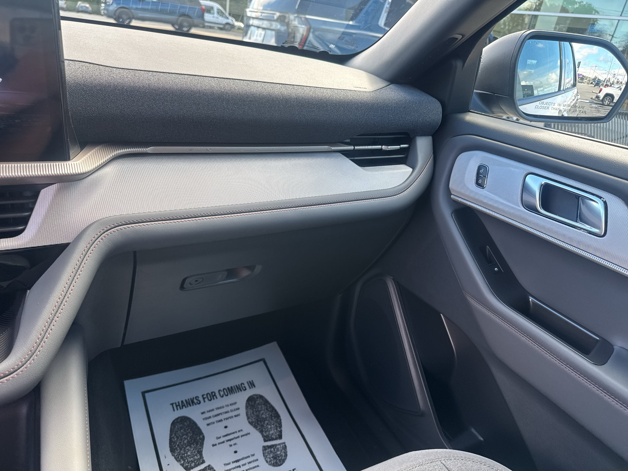 2027 Ford Explorer Active w/200A Pkg