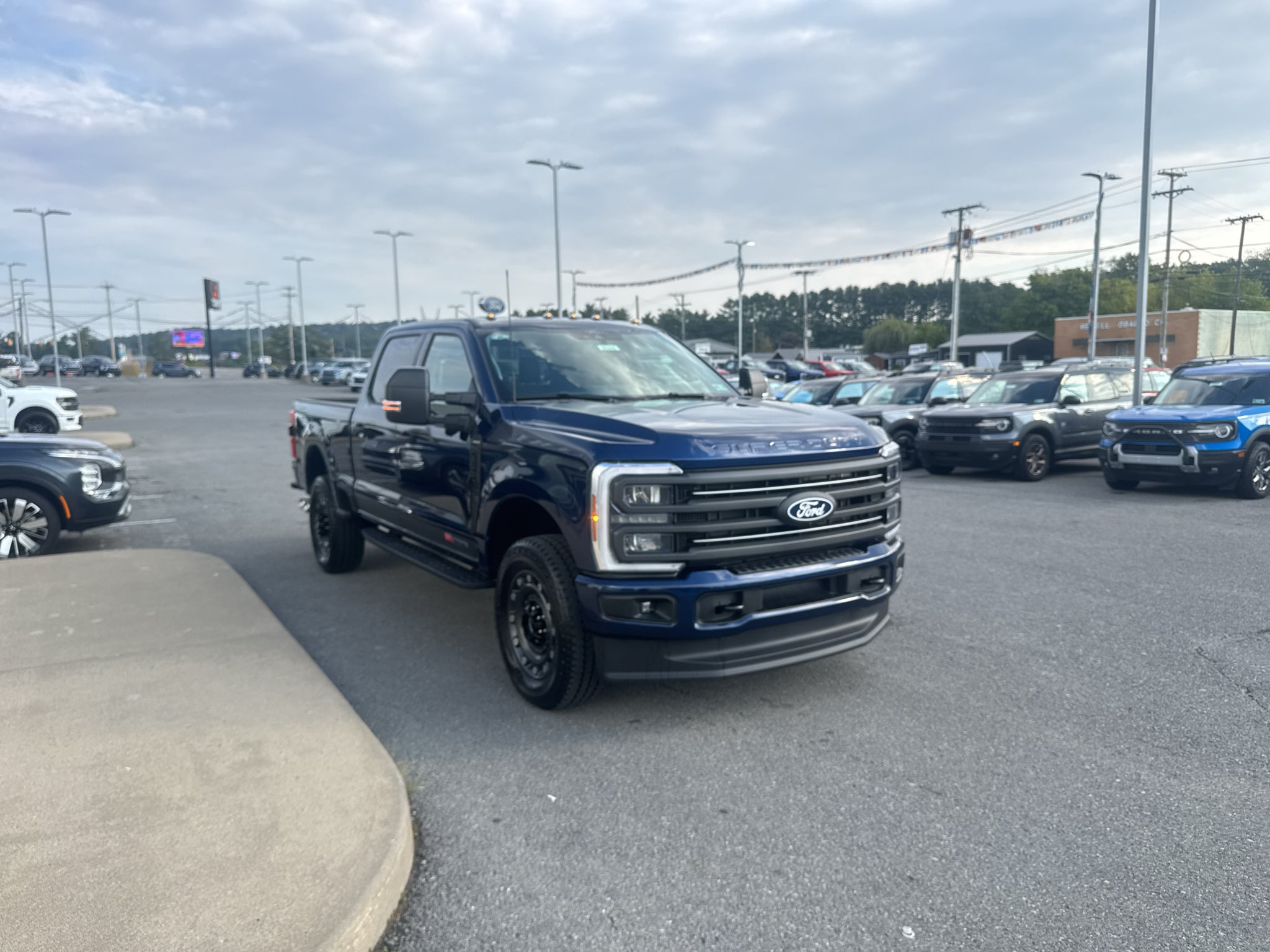 2027 Ford F-350 XLT
