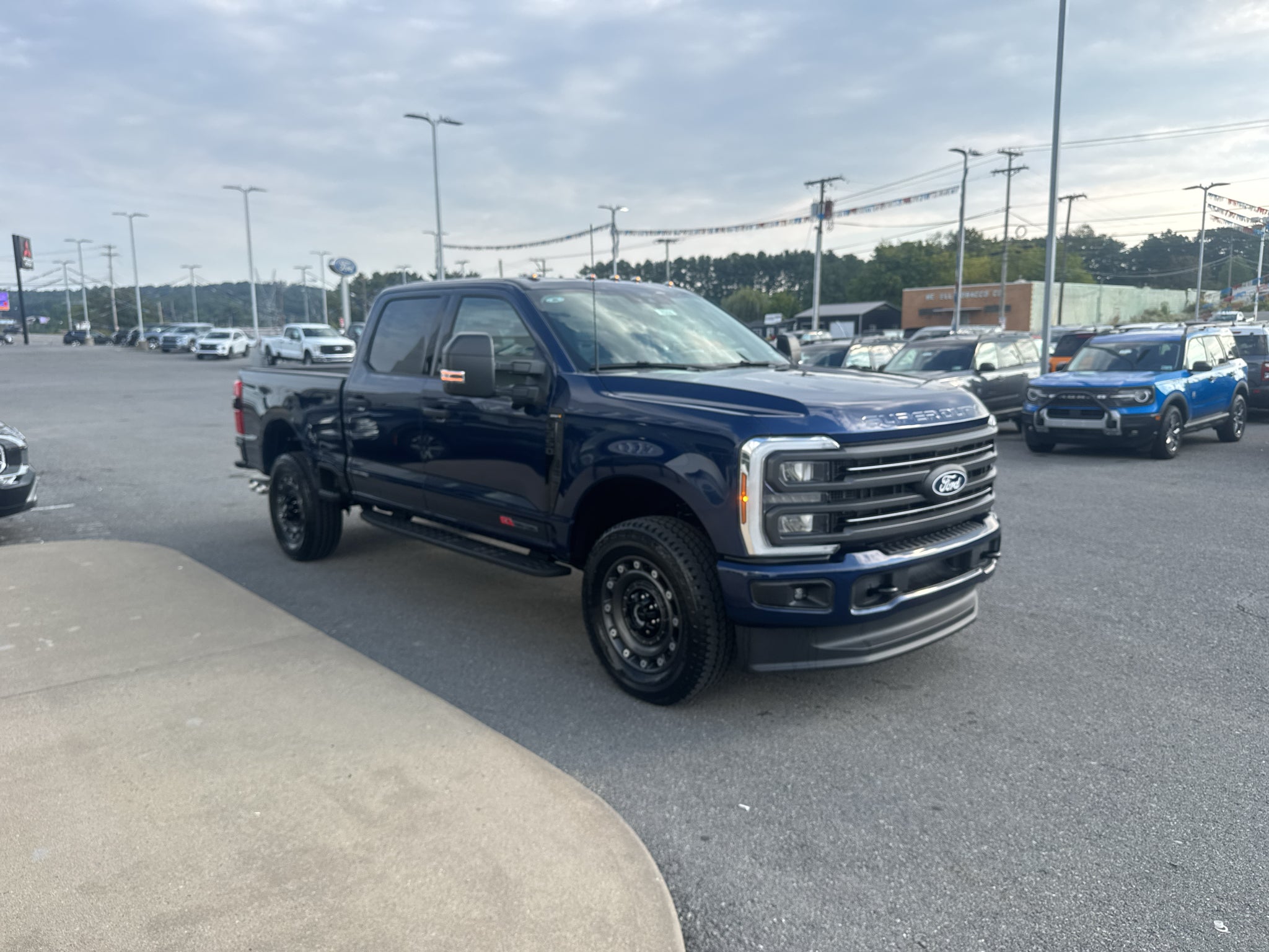 2027 Ford F-350 XLT