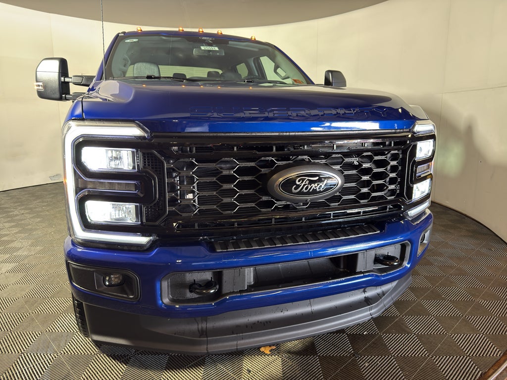 2026 Ford F-350 XLT