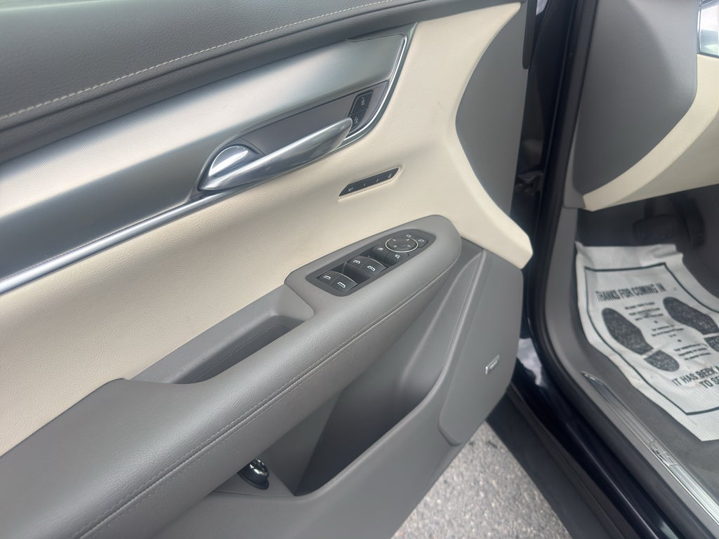 2022 Cadillac XT5 FWD Premium Luxury