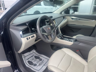 2022 Cadillac XT5 FWD Premium Luxury