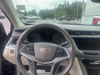 2022 Cadillac XT5 FWD Premium Luxury