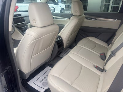 2022 Cadillac XT5 FWD Premium Luxury