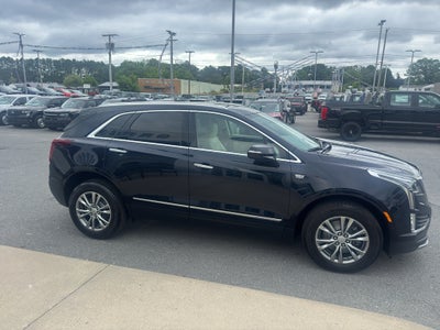 2022 Cadillac XT5 FWD Premium Luxury