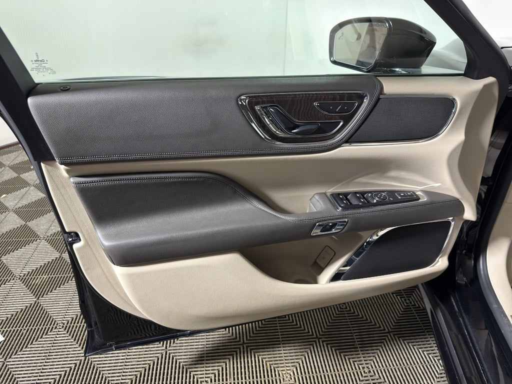 2018 Lincoln Continental Select