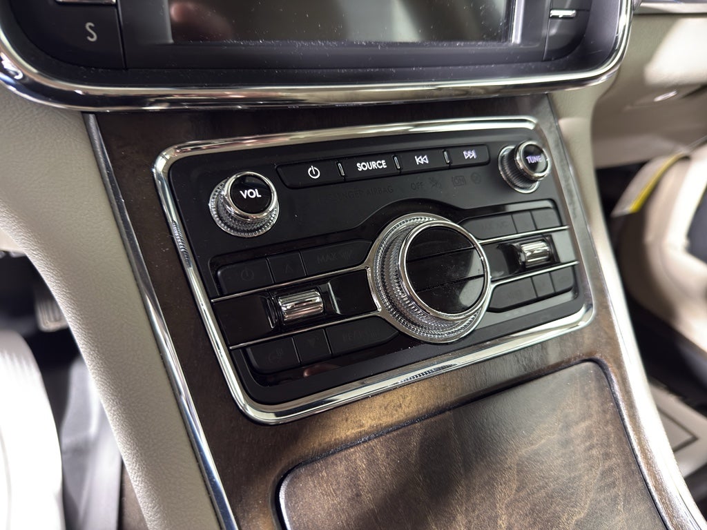 2018 Lincoln Continental Select