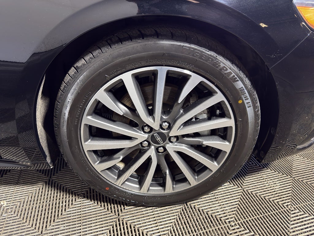 2018 Lincoln Continental Select