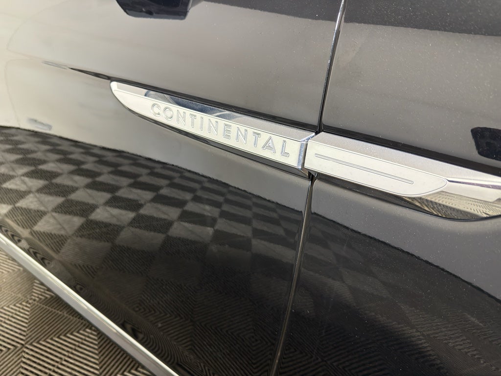 2018 Lincoln Continental Select