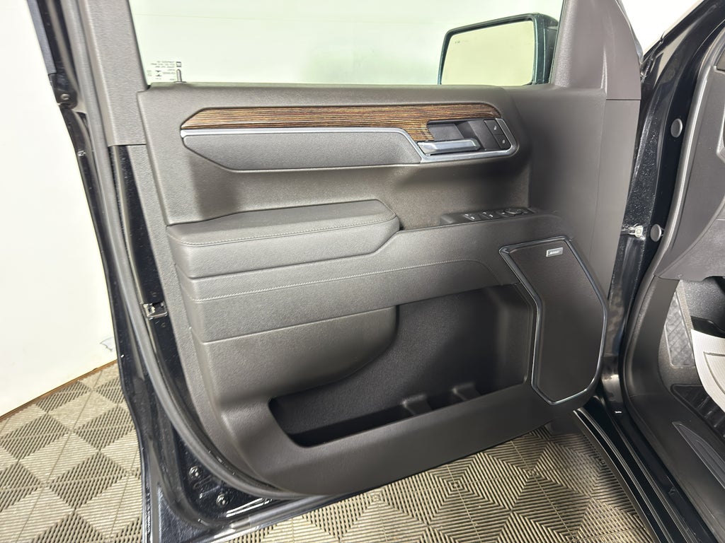 2025 GMC Sierra Elevation