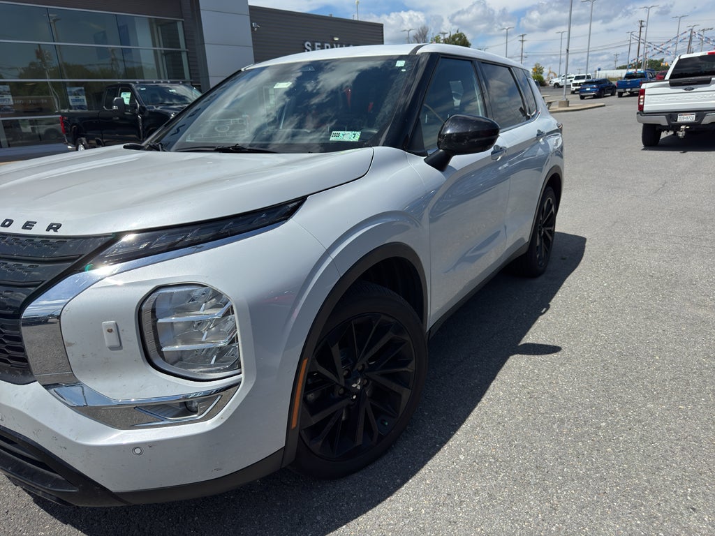 2023 Mitsubishi Outlander SEL Black Edition