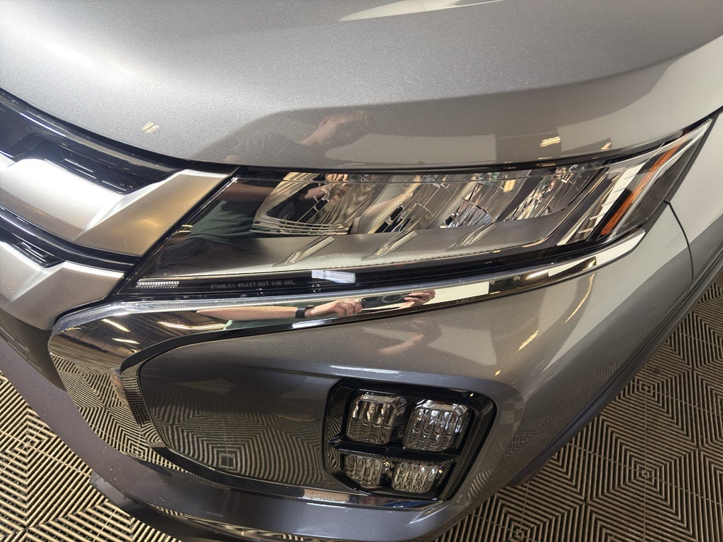 2025 Mitsubishi Outlander Sport SE