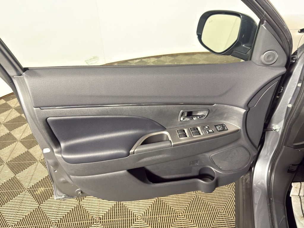 2025 Mitsubishi Outlander Sport SE