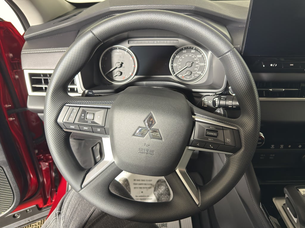 2025 Mitsubishi Outlander ES