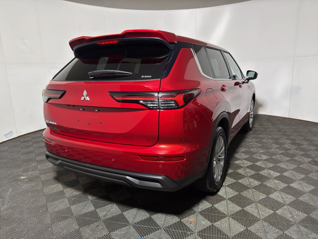 2025 Mitsubishi Outlander ES