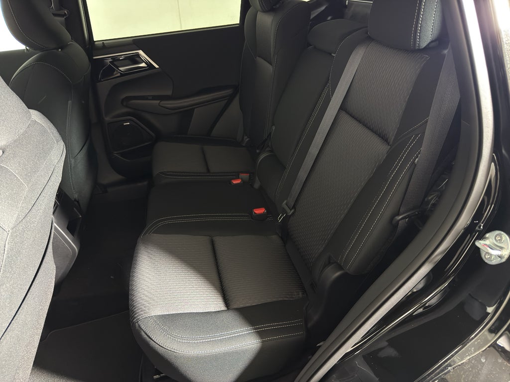 2025 Mitsubishi Outlander ES