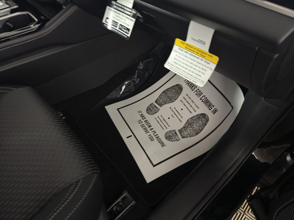 2025 Mitsubishi Outlander ES