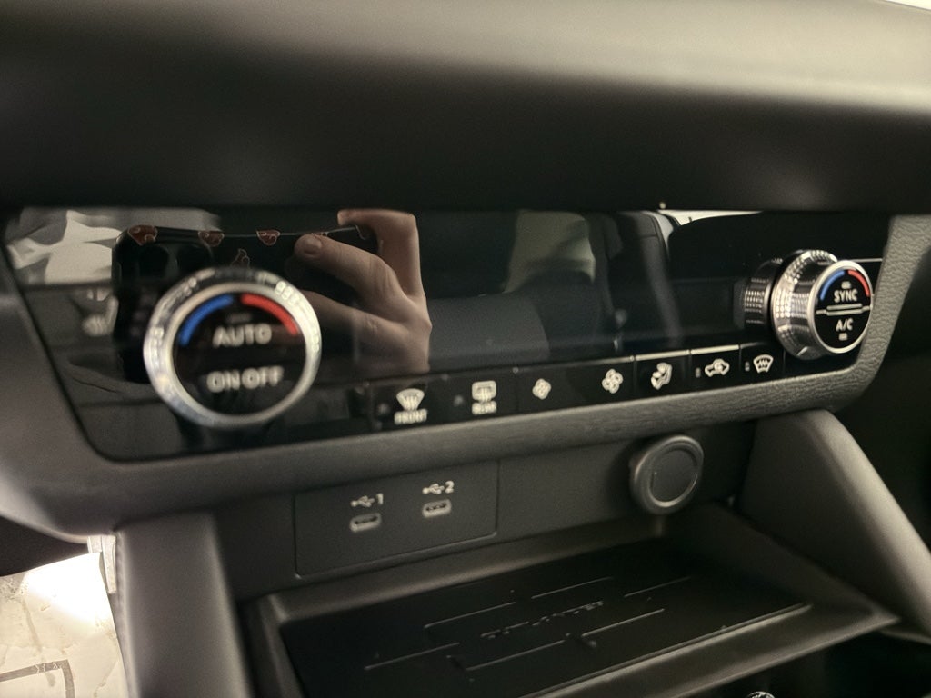 2026 Mitsubishi Outlander ES