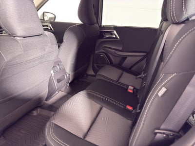 2026 Mitsubishi Outlander ES