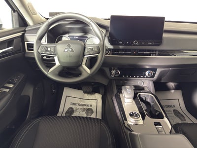 2026 Mitsubishi Outlander ES