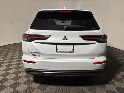 2026 Mitsubishi Outlander ES