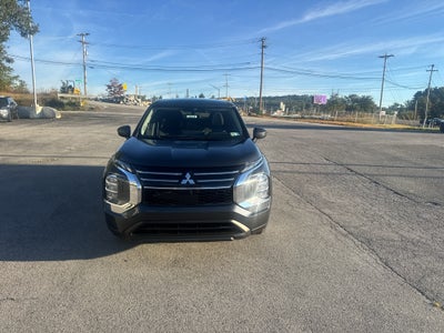 2026 Mitsubishi Outlander ES